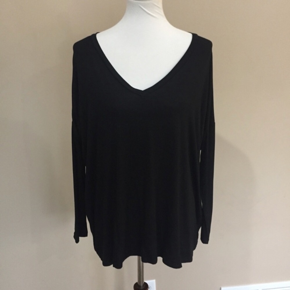 NWT long sleeve black V-neck Piko top